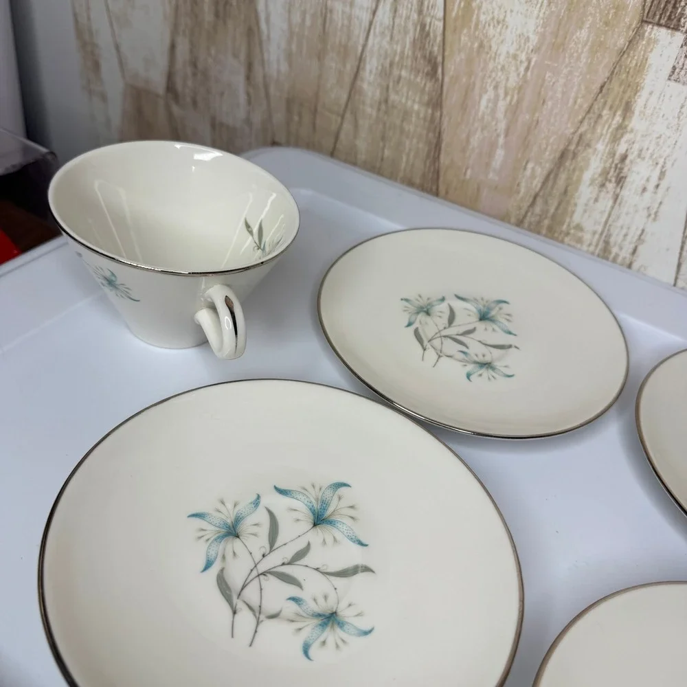 Homer Laughlin set four